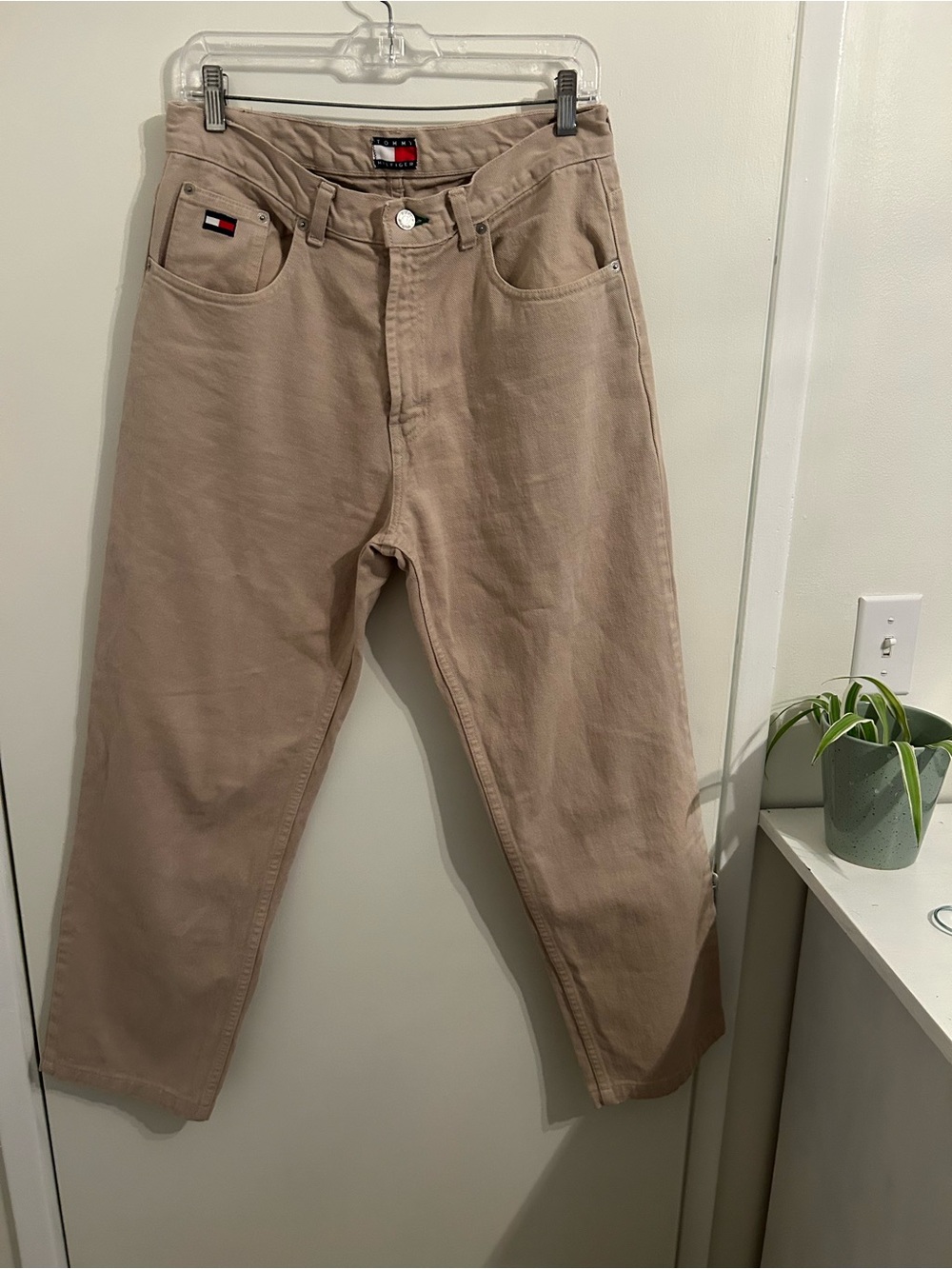 Vintage/Y2K Tommy Hilfiger Cargo Pants | Men’s 32 | Cream | Made in Canada